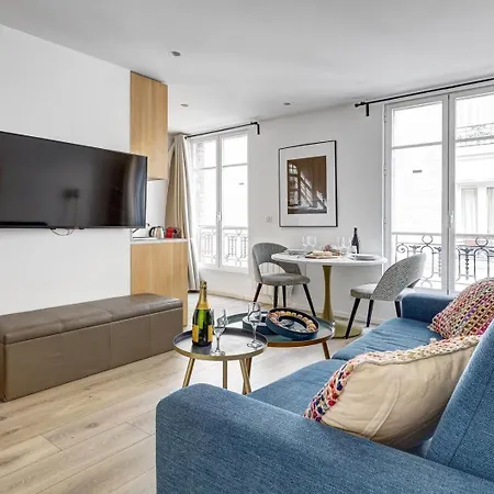 156 Marlene - Superbe à Paris.