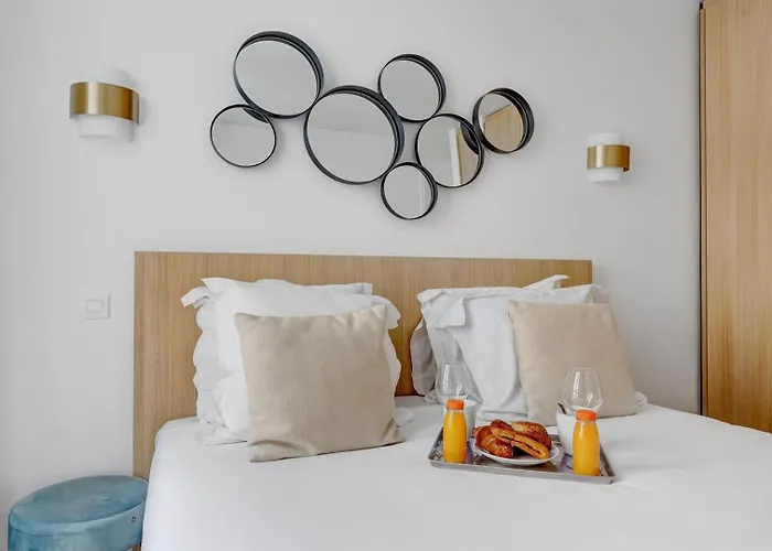 156 Marlene - Superbe A Paris. شقة